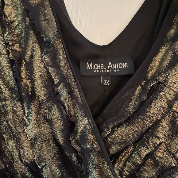 Formal dress - Picture 3 of 3